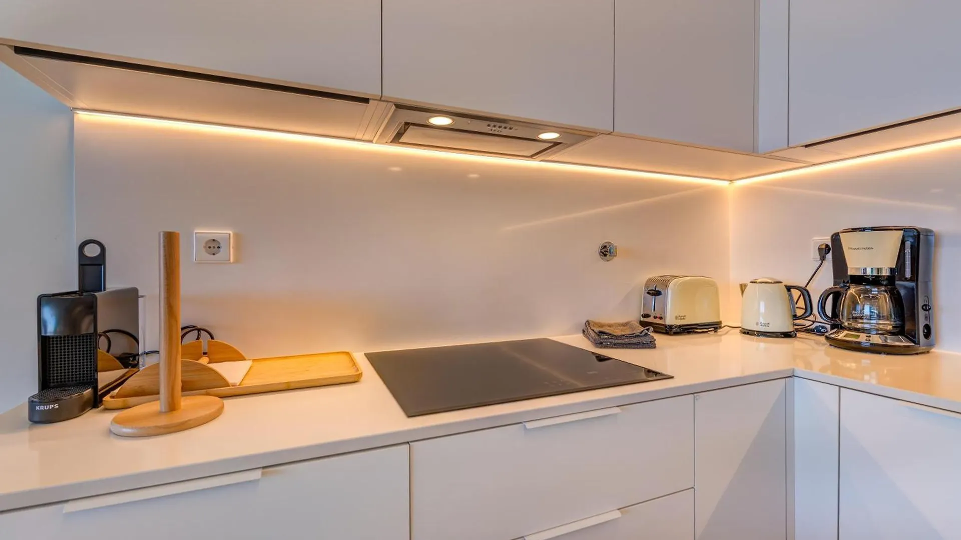 Cond Bayline - T2 - Spa - Pool - Gym - Wifi - Nemo - By Bedzy Armacao de Pera 0*,  Portugal
