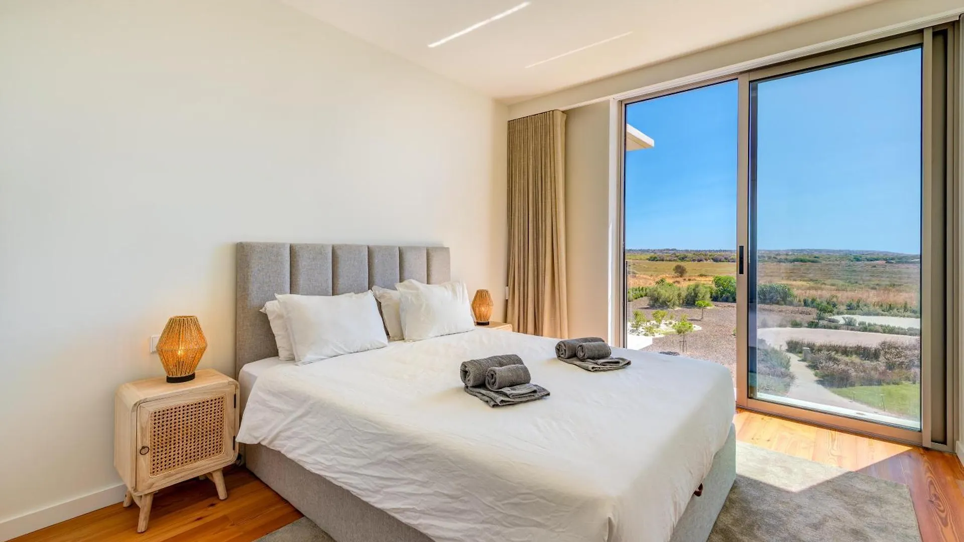 Apartment Cond Bayline - T2 - Spa - Pool - Gym - Wifi - Nemo - By Bedzy Armacao de Pera Portugal
