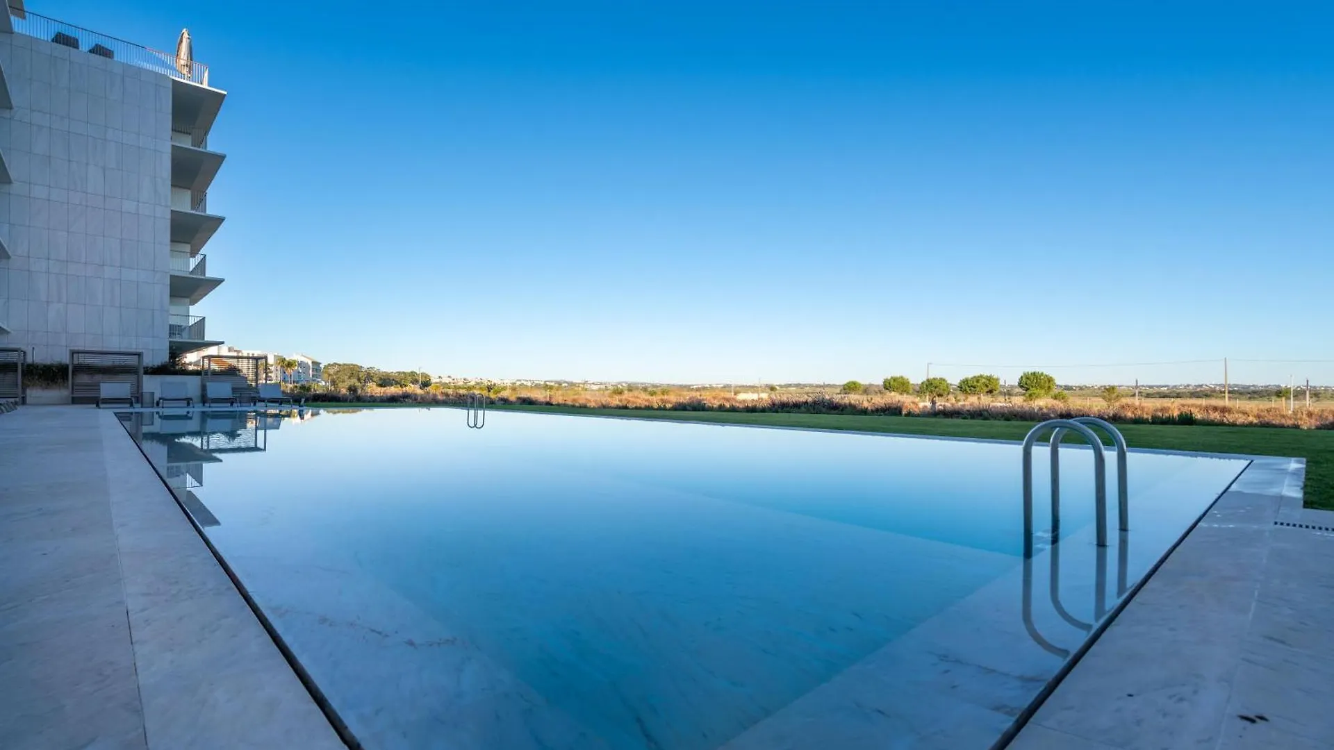 Cond Bayline - T2 - Spa - Pool - Gym - Wifi - Nemo - By Bedzy Armacao de Pera Apartment